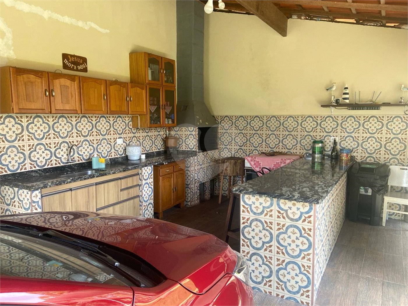 Casa à venda com 3 quartos, sendo 1 suíte,  no Centro, Araçoiaba da Serra, SP