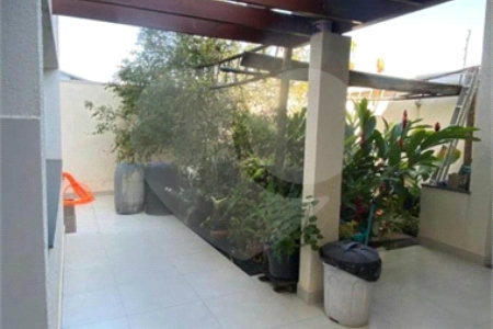 Sobrado à venda com 4 quartos, sendo 2 suítes, em Jardim Esplanada II, Indaiatuba, SP