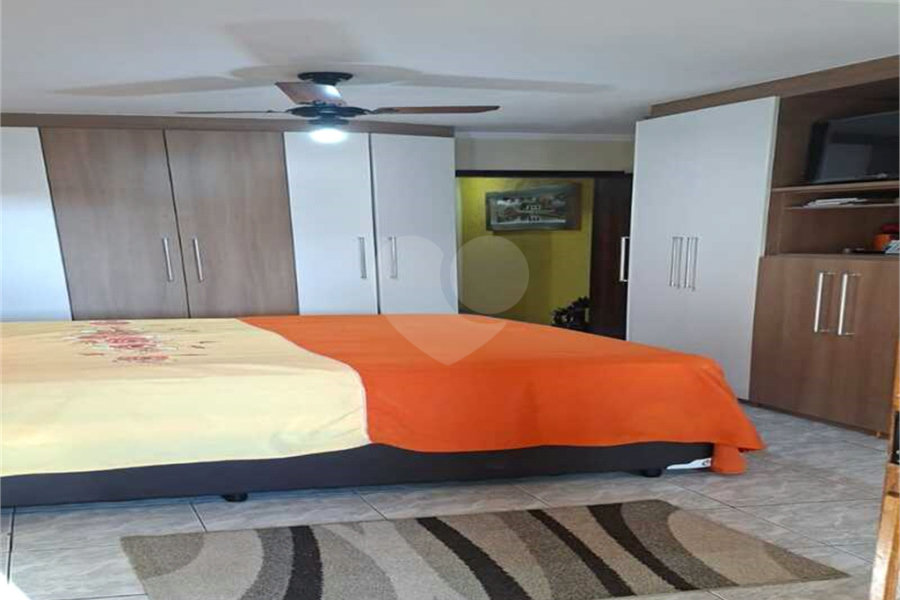 Sobrado à venda com 2 quartos, sendo 1 suíte, em Vila Nova Cachoeirinha, São Paulo, SP