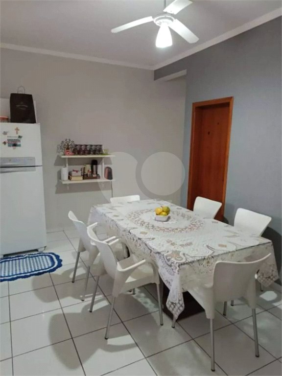 Sobrado à venda com 3 quartos, sendo 1 suíte, em Jardim Karolyne, Votorantim, SP