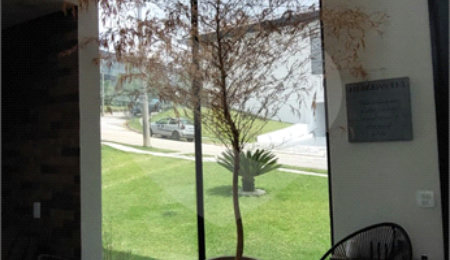 Casa à venda ou para alugar com 4 suítes no condomínio Figueira Garden, Atibaia - SP