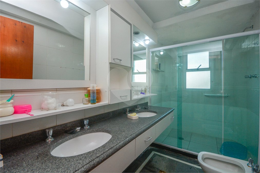 Apartamento à venda com 4 quartos, sendo 1 suíte, em Moema, São Paulo, SP