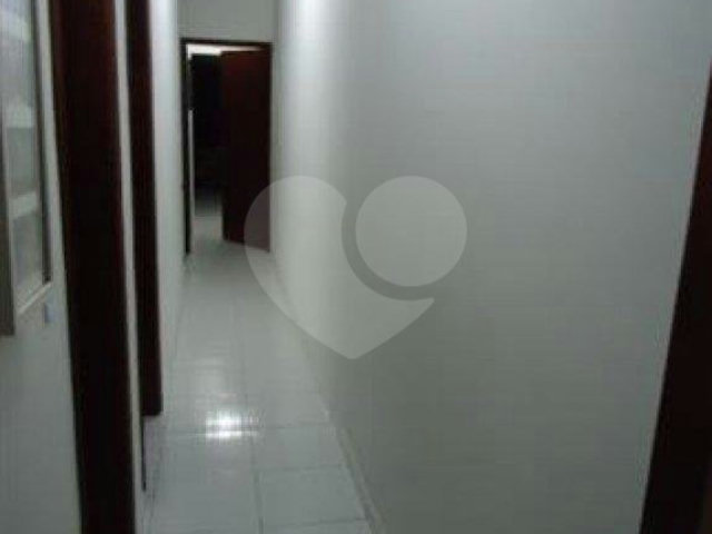 Sobrado à venda com 3 quartos, sendo 1 suíte, em Parque Edu Chaves, São Paulo, SP