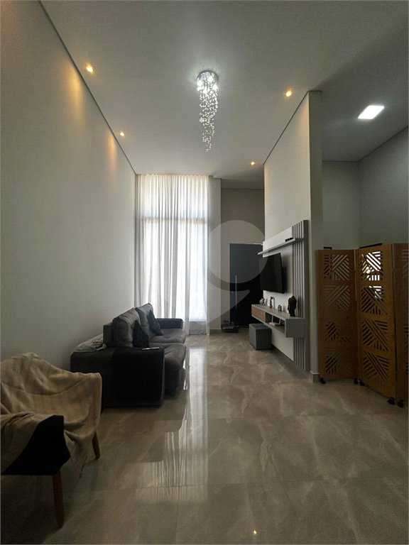 Casa à venda com 2 quartos, sendo 1 suíte,  no condomínio Residencial Parque Imperial, Salto - SP