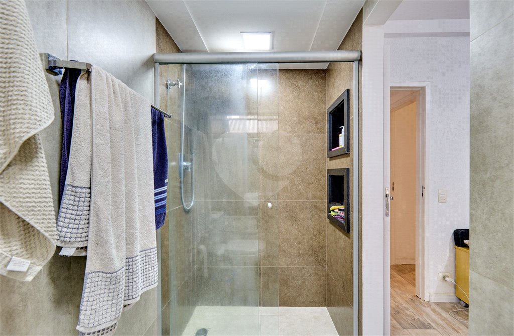 Apartamento à venda com 3 quartos, sendo 1 suíte, em Vila Olímpia, São Paulo, SP