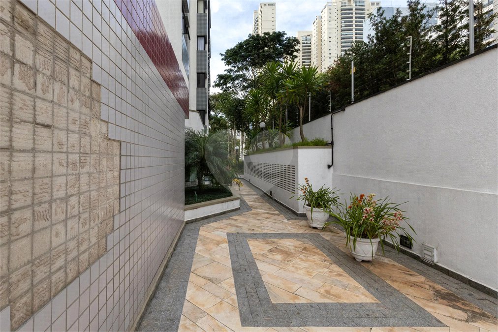 Apartamento à venda com 3 quartos, sendo 2 suítes, em Cidade Monções, São Paulo, SP