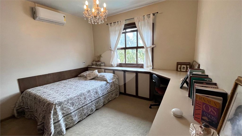 Casa à venda com 4 quartos, sendo 2 suítes, em Lar São Paulo, São Paulo, SP