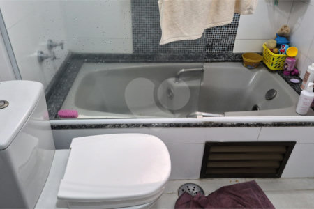 Apartamento à venda ou para alugar com 3 quartos, sendo 1 suíte, em Vila Regente Feijó, São Paulo, SP