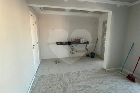 Apartamento à venda com 3 suítes em Quarta Parada, São Paulo, SP