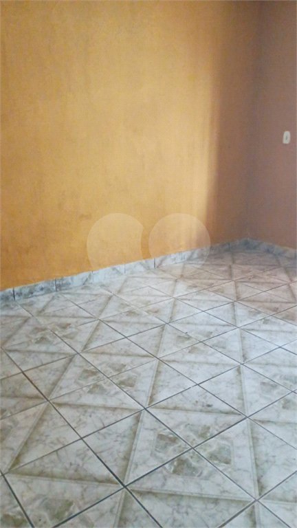 Casa Térrea 2 Dormitórios com 1 Vaga de Garagem Próxima à Estação São Lucas – Excelente Oportunidade para Morar ou Investir.