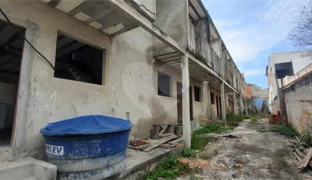 Casa à venda com 2 quartos em Campo Grande, Rio de Janeiro, RJ