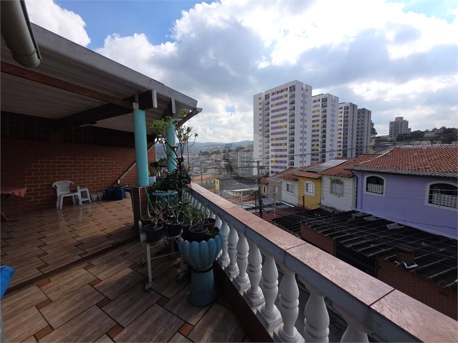 Sobrado à venda com 4 quartos, sendo 2 suítes, em Vila Nova Cachoeirinha, São Paulo, SP