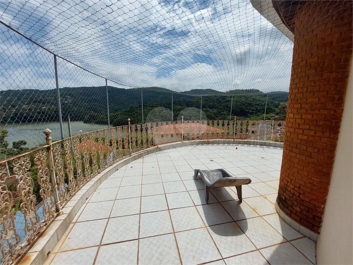 Casa à venda ou para alugar com 4 quartos, sendo 2 suítes,  em Rancho Grande, Mairiporã, SP