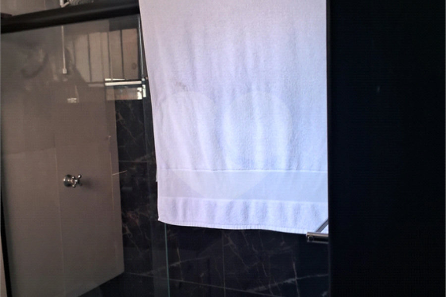 Sobrado à venda com 10 quartos, sendo 1 suíte, em Tremembé, São Paulo, SP