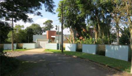Casa à venda com 3 quartos, sendo 1 suíte,  no condomínio Alpes da Cantareira, Mairiporã - SP