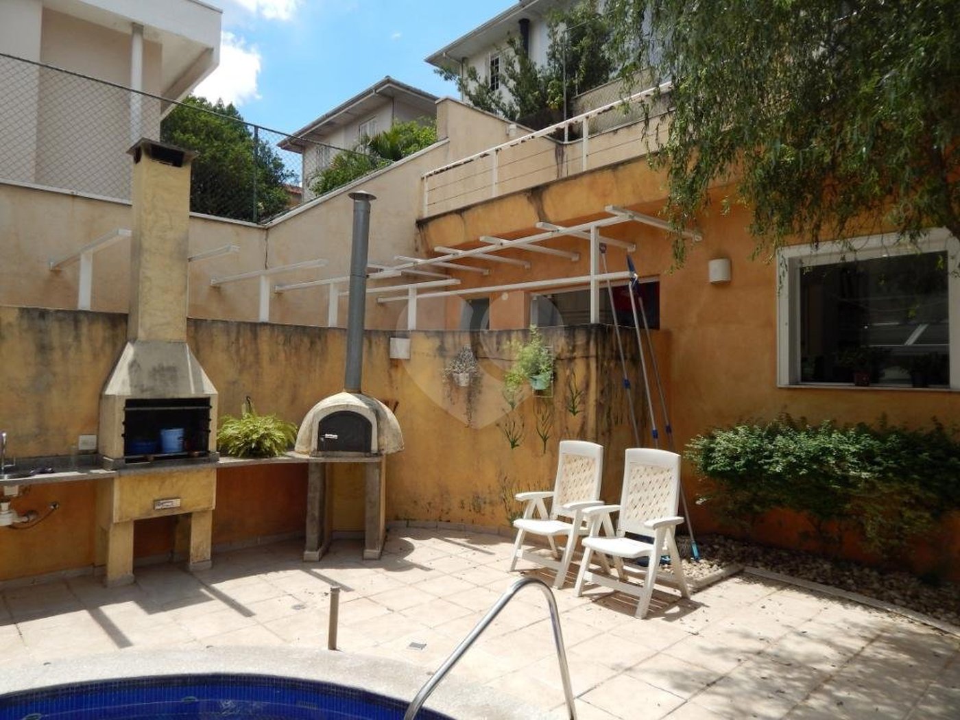 Sobrado à venda com 5 suítes em Jardim Londrina, São Paulo, SP