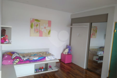Casa à venda com 4 quartos, sendo 2 suítes,  no condomínio Damha Iii, São Carlos - SP