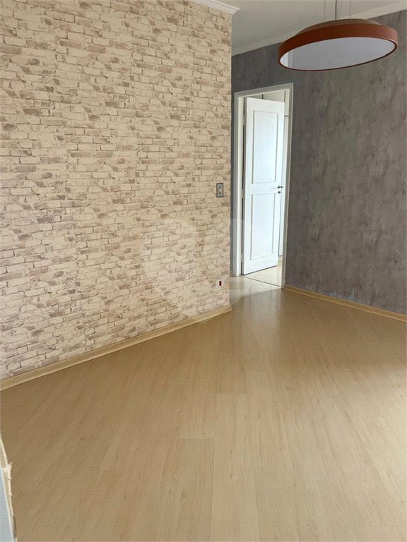 Apartamento à venda com 2 quartos, sendo 1 suíte, em Jardim Ester, São Paulo, SP