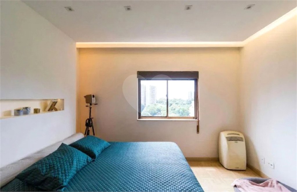 Apartamento à venda com 4 quartos, sendo 3 suítes,  em Vila Suzana, São Paulo, SP