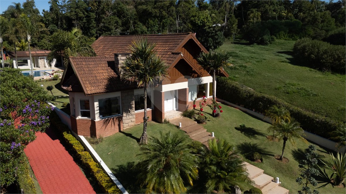 Casa Térrea à venda com 3 quartos, sendo 1 suíte, em Alpes D'ouro, Bom Jesus dos Perdões, SP