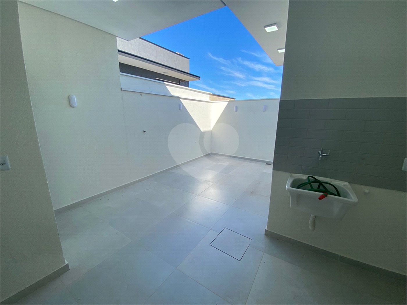 Casa à venda com 3 quartos, sendo 1 suíte, no condomínio Horto Florestal Villagio, Sorocaba - SP