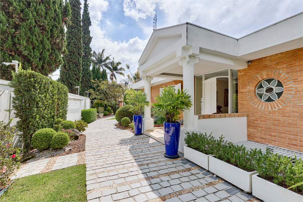 Casa Térrea à venda com 4 suítes em Chácara Flora, São Paulo, SP