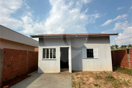 Casa à venda com 2 quartos em Residencial Solaris, Ponta Porã, MS