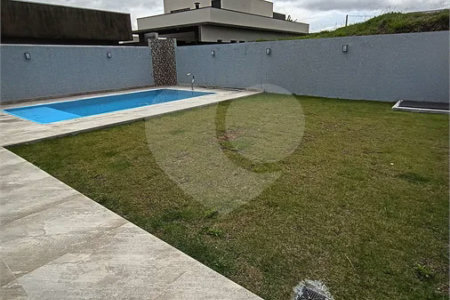Casa à venda com 3 quartos, sendo 1 suíte, em Loteamento Parque Serras de Atibaia I, Atibaia, SP