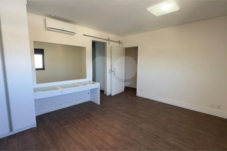 Casa à venda com 6 quartos, sendo 3 suítes, no condomínio Jardim Vila Paradiso, Indaiatuba - SP