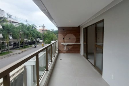 Apartamento à venda com 4 quartos, sendo 2 suítes,  em Recreio dos Bandeirantes, Rio de Janeiro, RJ