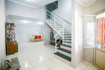 Sobrado à venda com 4 quartos, sendo 1 suíte, em Residencial Monte Verde, Indaiatuba, SP