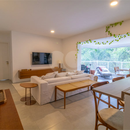 Apartamento à venda com 3 quartos, sendo 1 suíte,  em Morumbi, São Paulo, SP