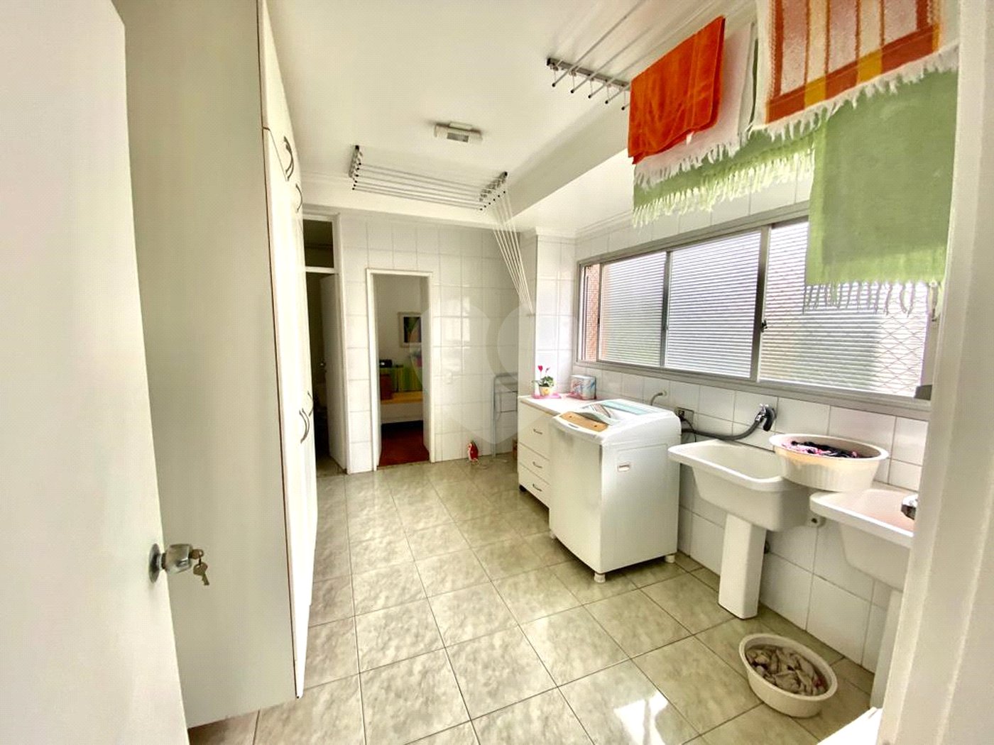 Apartamento à venda com 4 quartos, sendo 2 suítes, em Pinheiros, São Paulo, SP