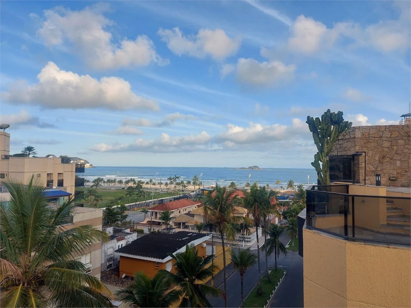 Apartamento Residencial à venda, Enseada, Guarujá - AP0517.