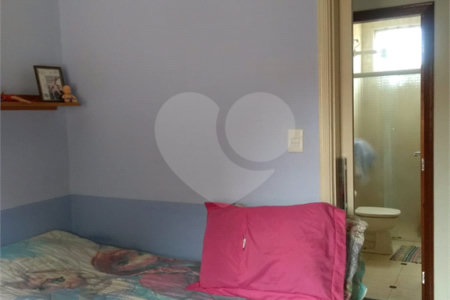 Sobrado à venda com 3 quartos, sendo 2 suítes, no Centro, Araraquara, SP