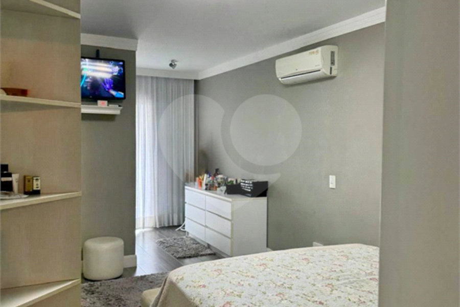 Sobrado à venda com 4 suítes em Vila Guilherme, São Paulo, SP