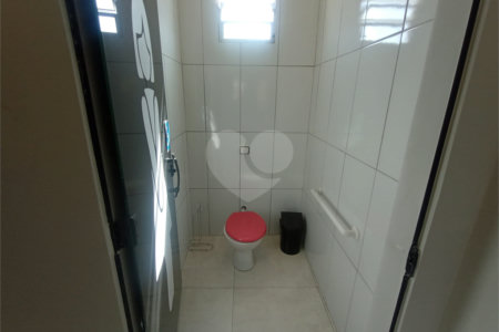 Salão Comercial para alugar em Vila Nastri, Itapetininga, SP