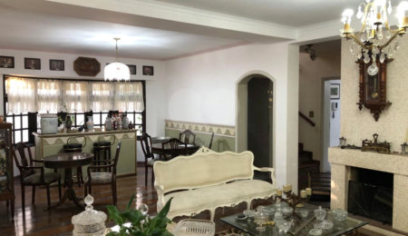 Sobrado à venda com 5 quartos, sendo 3 suítes,  em Tremembé, São Paulo, SP