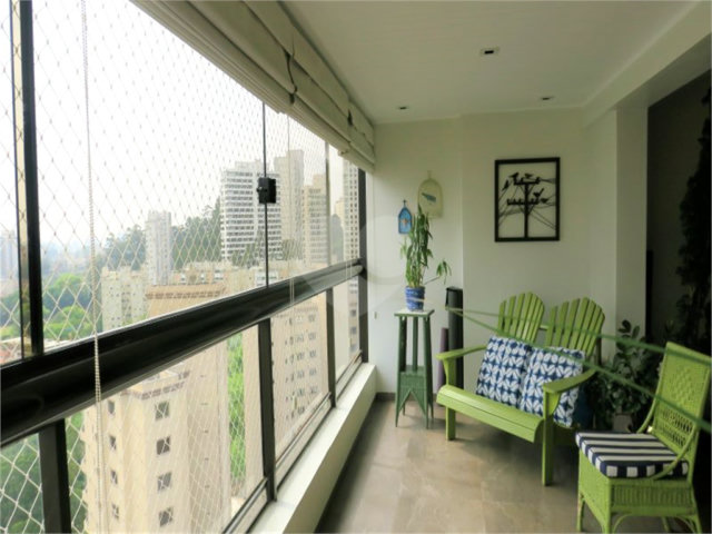 Apartamento à venda com 4 quartos, sendo 3 suítes,  em Vila Sônia, São Paulo, SP