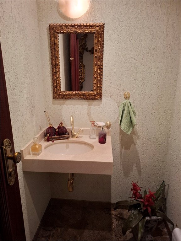 Apartamento à venda com 4 quartos, sendo 2 suítes,  em Brooklin Paulista, São Paulo, SP