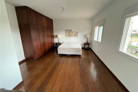 Casa à venda com 4 quartos, sendo 2 suítes,  em Vila Inah, São Paulo, SP