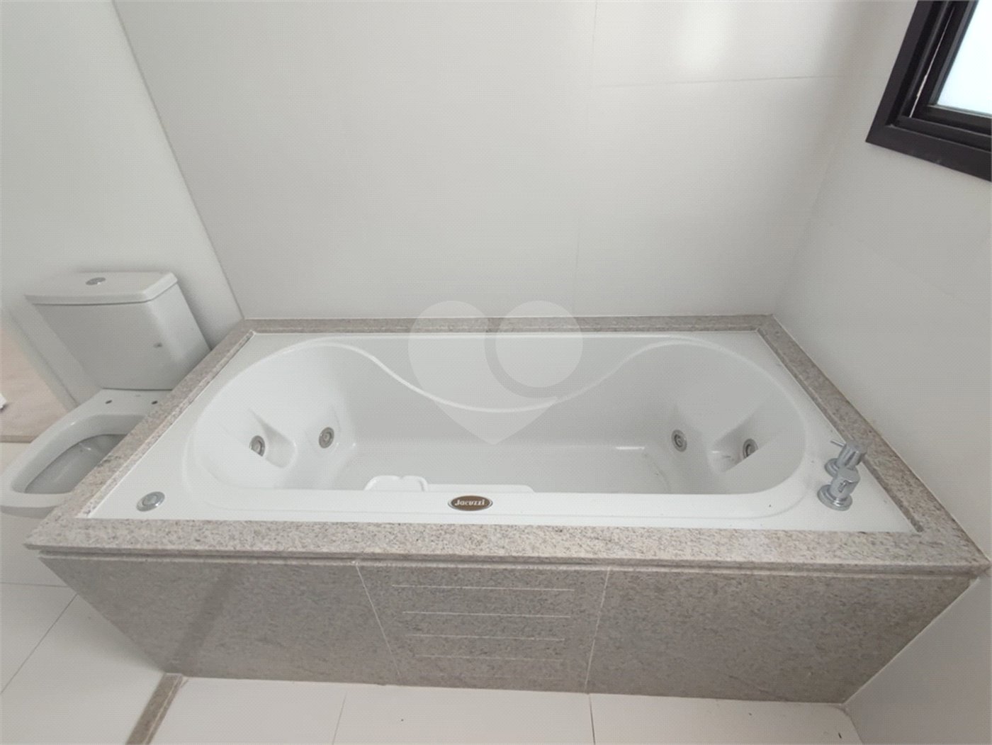Apartamento à venda com 4 suítes em Jardim Leonor, São Paulo, SP