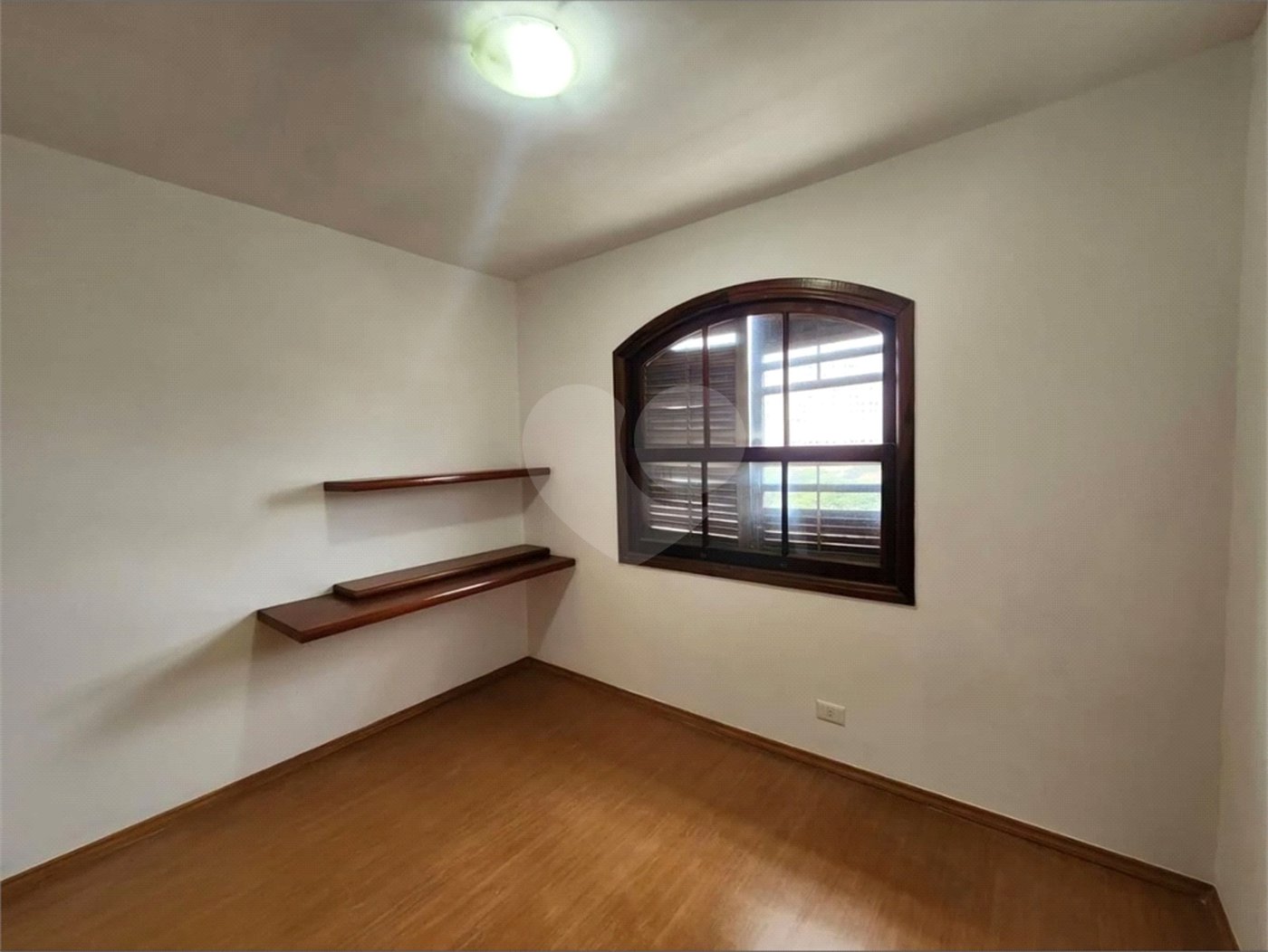 Casa à venda com 3 quartos, sendo 1 suíte,  em Jardim Celeste, São Paulo, SP