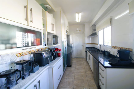 Apartamento à venda com 3 suítes em Santo Amaro, São Paulo, SP