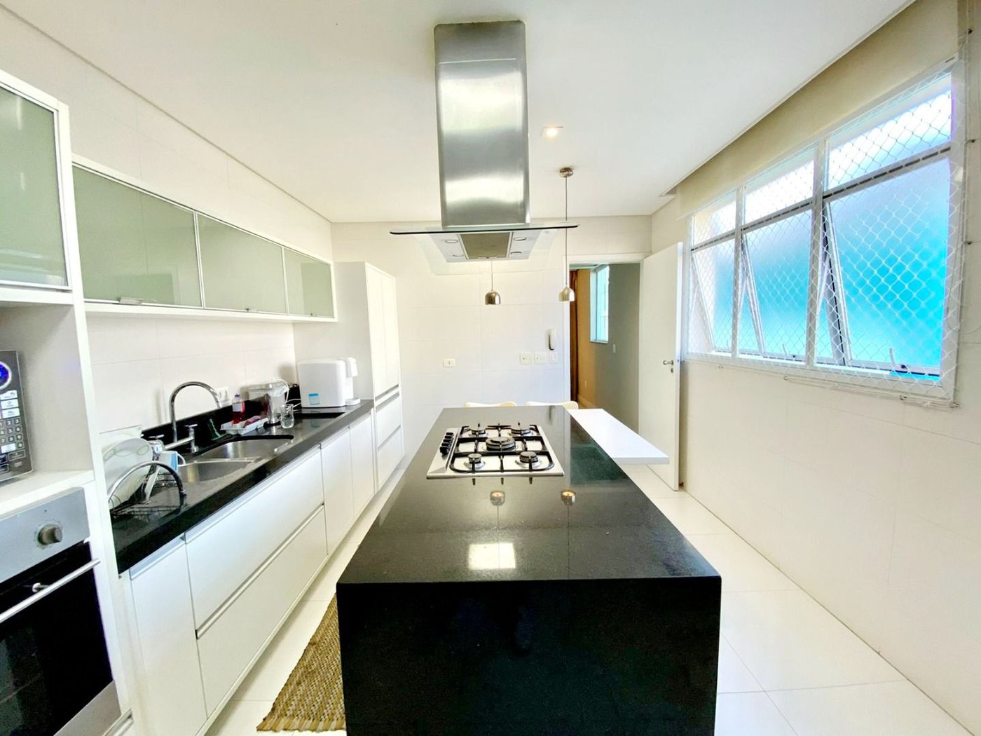 Casa com 3 dormitórios à venda, 272 m² por R$ 1.990.000,00 - Embaré - Santos/SP