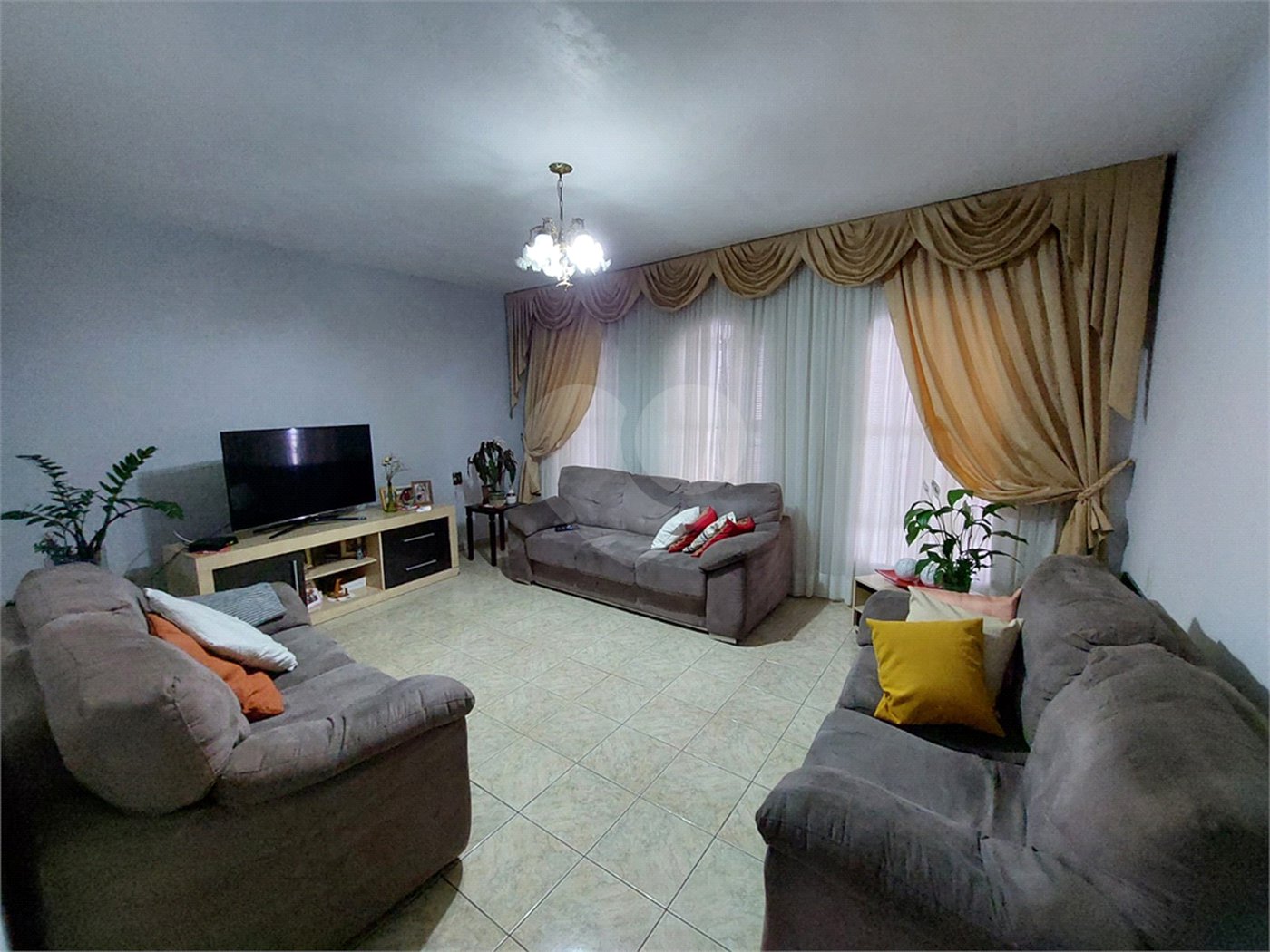 Casa à venda com 2 quartos, sendo 1 suíte, em Vila Barão, Sorocaba, SP