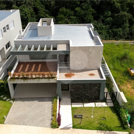 Casa à venda com 4 suítes no condomínio Villa dos Pinheiros, Indaiatuba - SP
