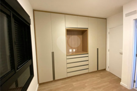 Apartamento com 89m² com 2 suites 2 vagas na Vila Mariana Condominio repleto de lazer. Aceita e estuda Permuta.