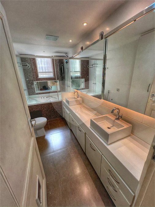 Apartamento à venda com 4 quartos, sendo 2 suítes,  em Flamengo, Rio de Janeiro, RJ