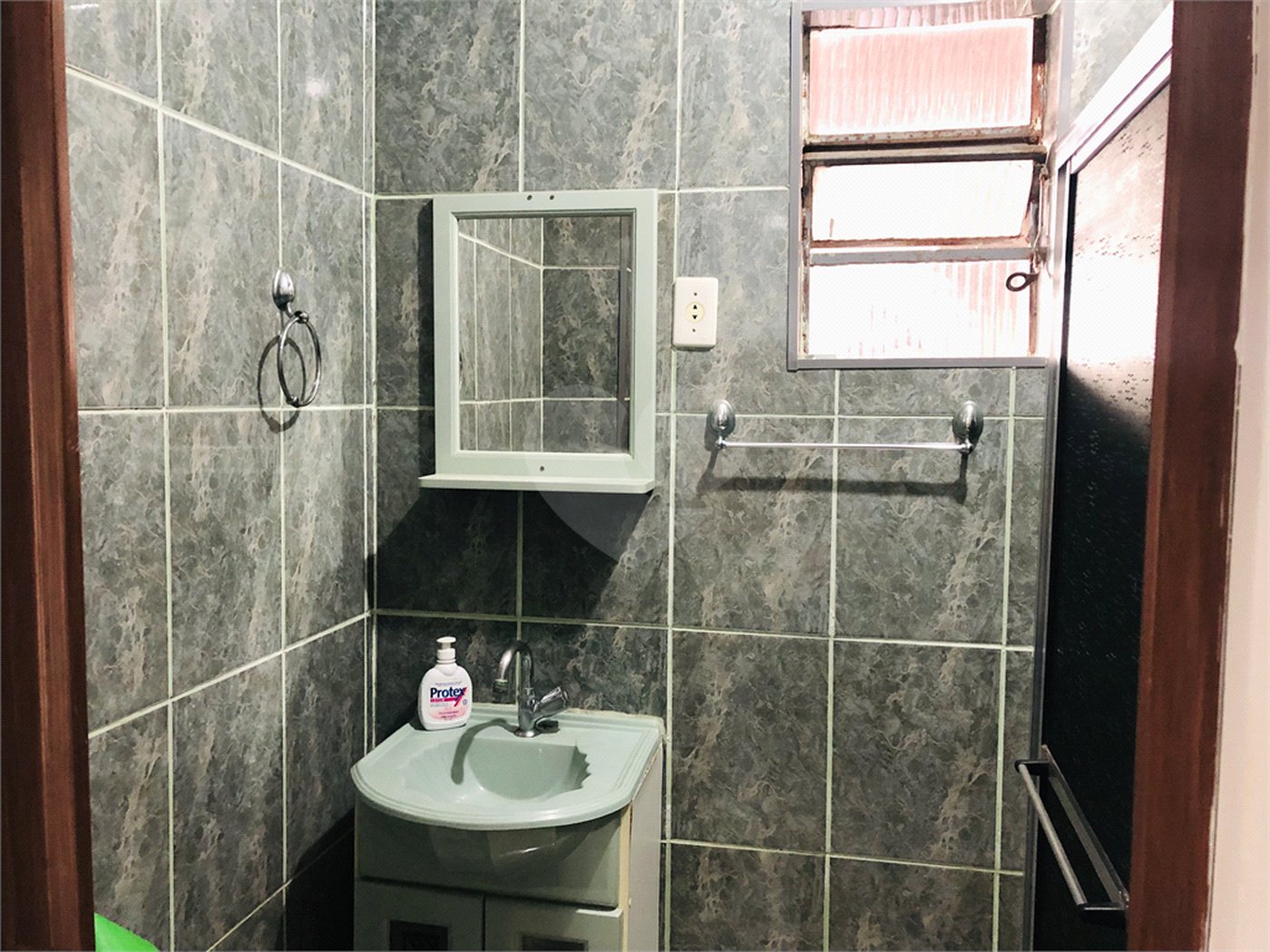 Casa à venda com 3 quartos, sendo 1 suíte, em Vila Suissa, Mogi das Cruzes, SP